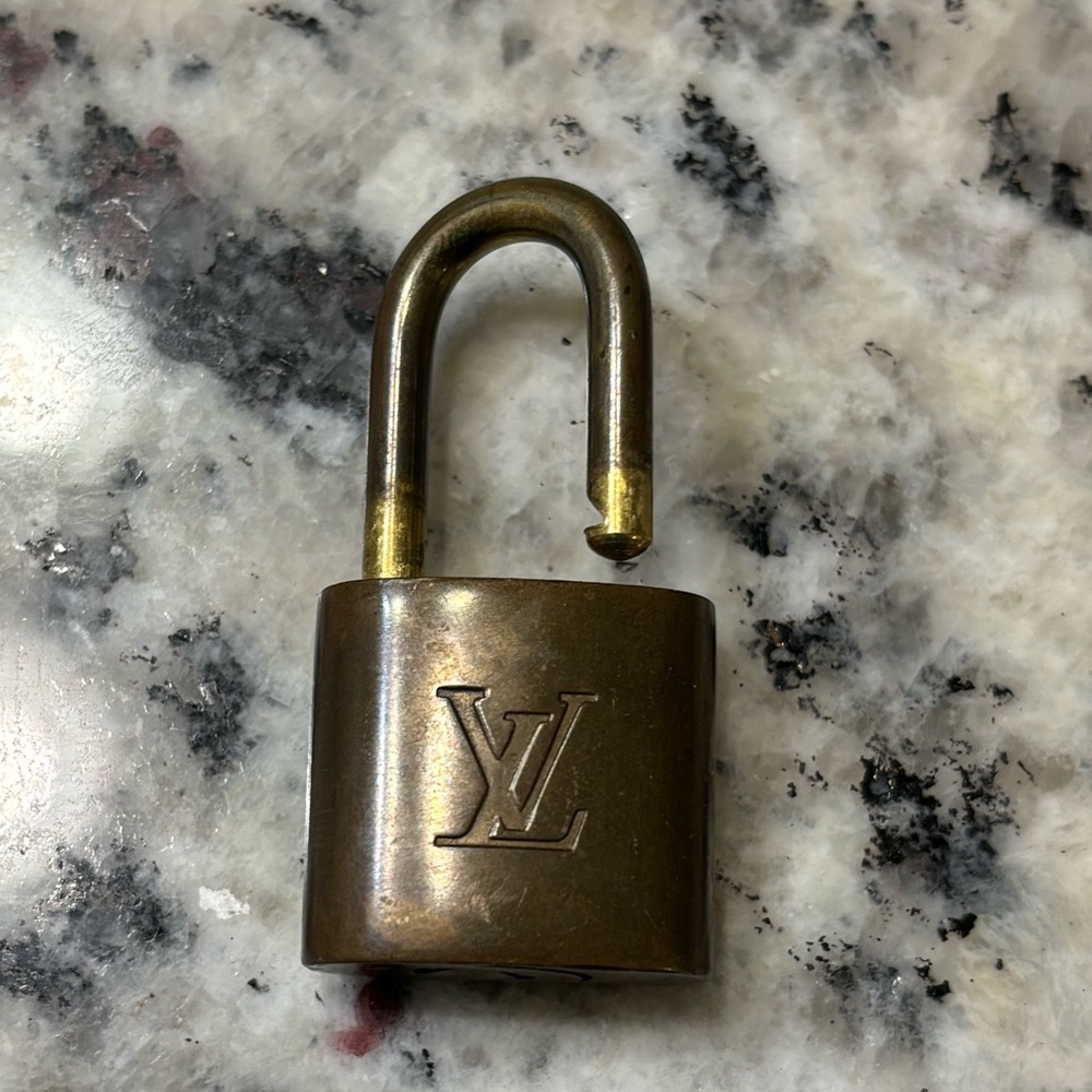 #313 AUTHENTIC LOUIS VUITTON BRASS LOCK ONLY